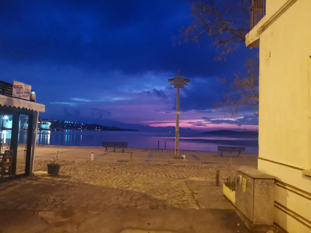 Lımon Otel Foça Exterior foto